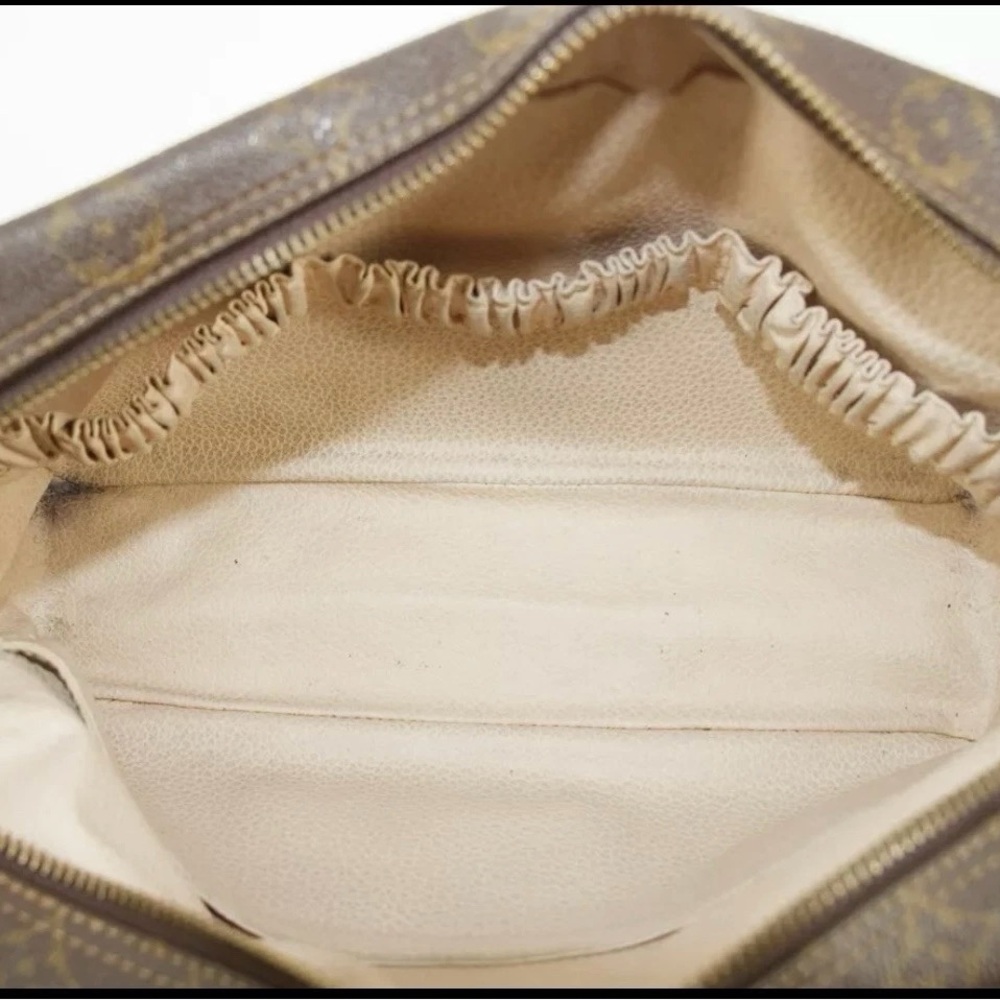 Louis Vuitton Brown Monogram Toiletry Bag 28 - Picture 4 of 6